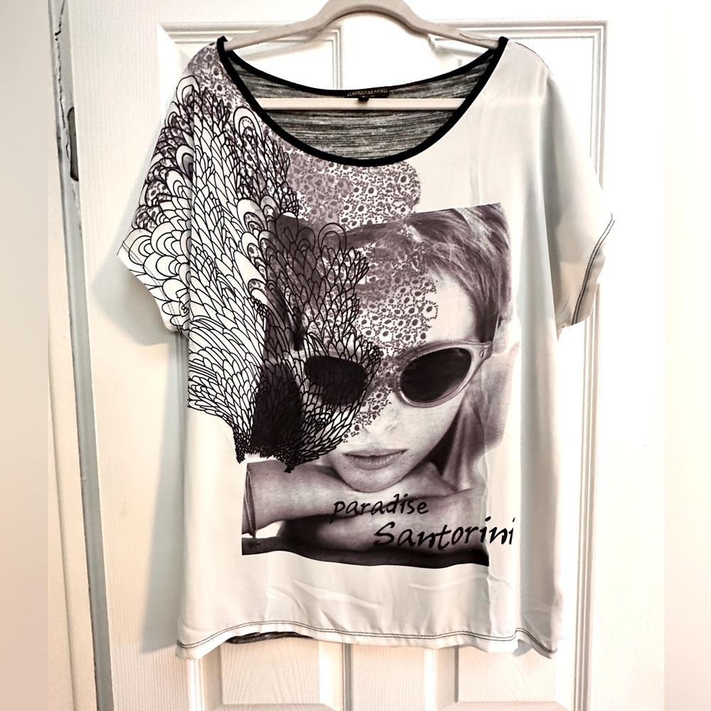 Great vacation and summer top. Size Large